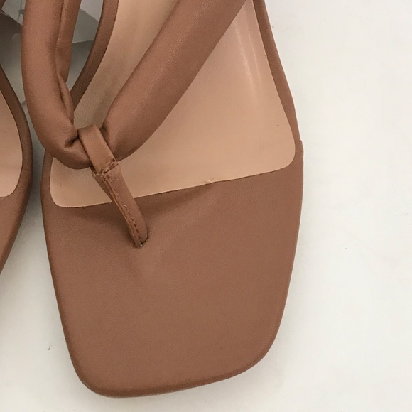 A NEW DAY Elvie Sandals Kitten Heel Sandals Thong Brown Tan Women’s Size 7.5 - Picture 4 of 15